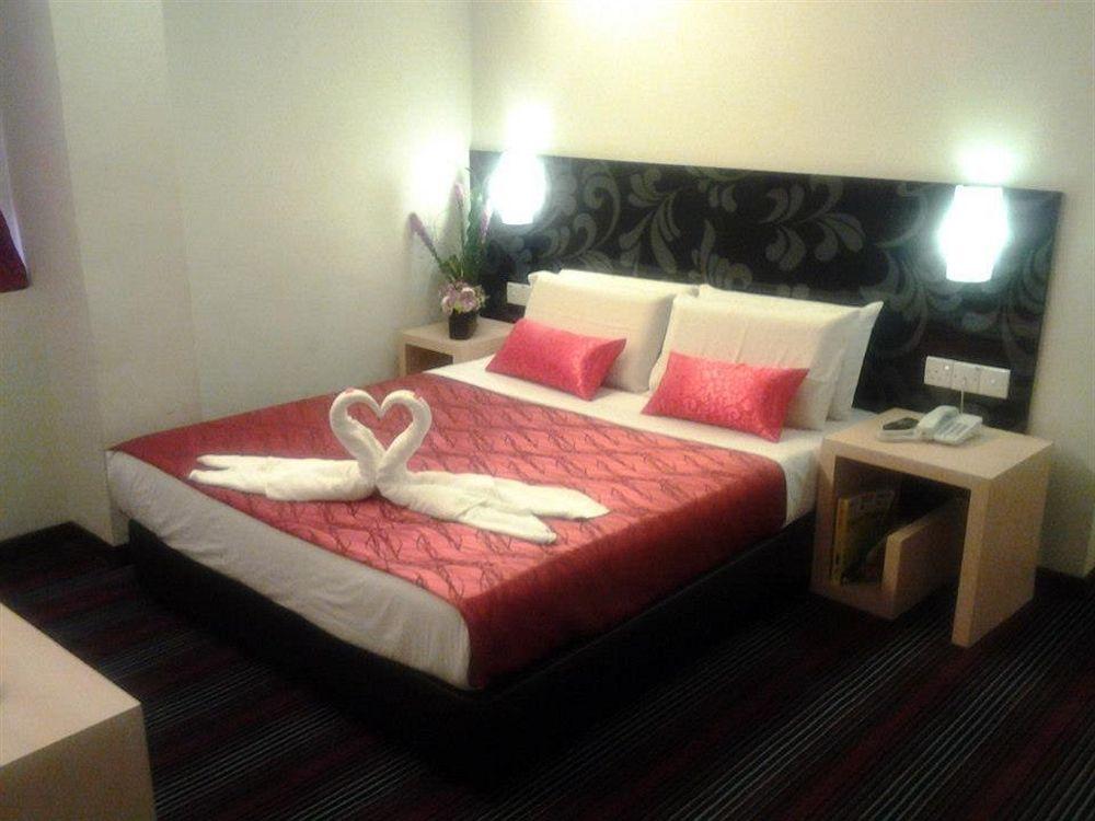 Katel Kuala Lumpur Formally Known As K Hotel Экстерьер фото